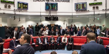 Sekretarz gospodarczy i wicepremier Chin odwiedzają Londyńską Giełdę Metali, aut. HM Treasury z Flickr