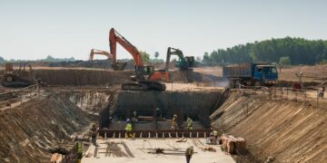 Maszyny budowlane fot. freepik