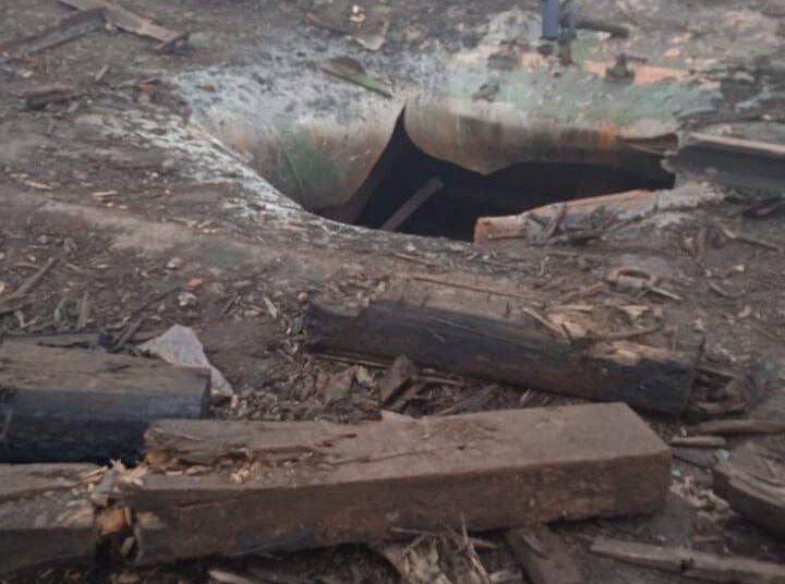 Uszkodzony prom Awangard w nocnym ataku