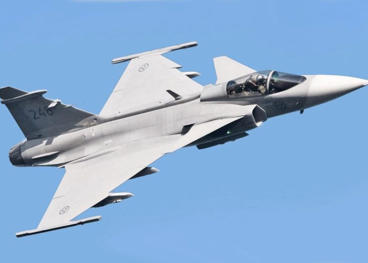 Myśliwiec JAS-39 Gripen fot. wikimedia