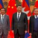 Przewodniczący Senatu Kambodży Hun Sen (z lewej), prezydent Chin Xi Jinping (w środku) i premier Kambodży Hun Manet (z prawej), aut. Prachatai z Flickr