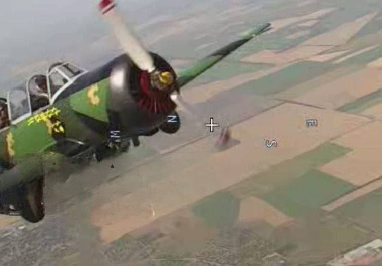 Jak-52 w oku rosyjskiego drona Zała-421