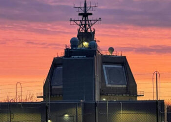 Radar systemu AEGIS fot. nato.int