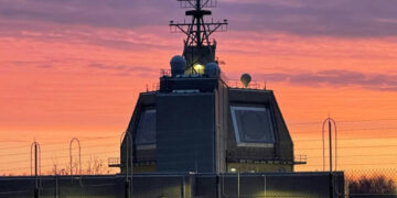 Radar systemu AEGIS fot. nato.int