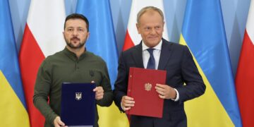 Donald Tusk i Wołodymir Zełenski podpisali porozumienie o współpracy fot.facebook.com/kancelaria.premiera