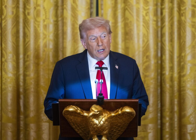 Prezydent Donald Trump, zapowiedział, że Indie odejdą od zakupu rosyjskiej ropy. Fot.: PAP / EPA / Jim Lo Scalzo